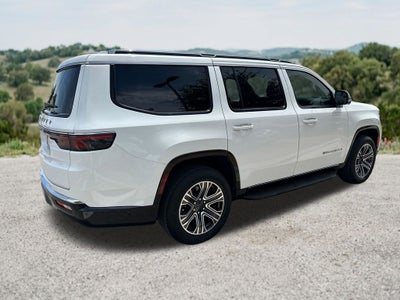 2023 Jeep Wagoneer Base