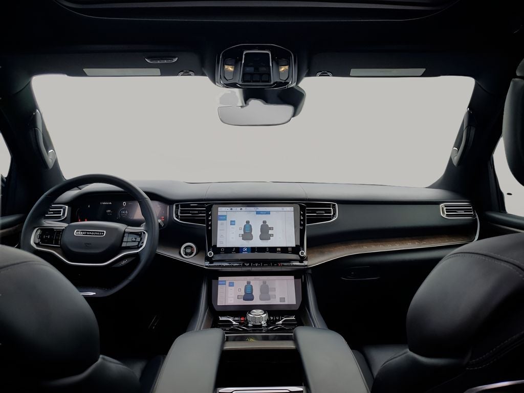 2023 Jeep Grand Wagoneer Base