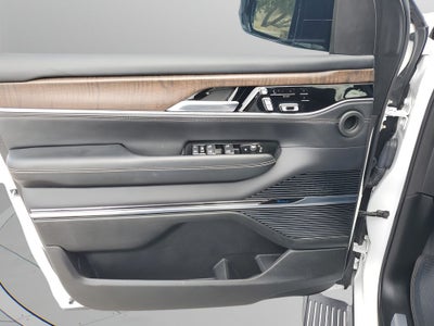 2023 Jeep Grand Wagoneer Base