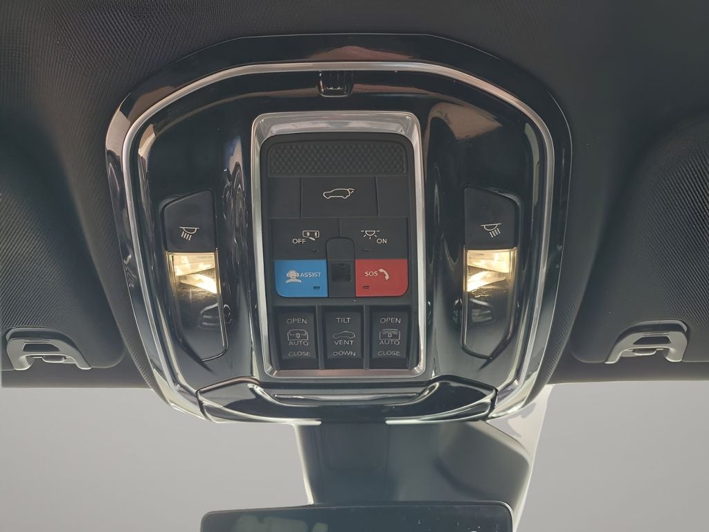 2023 Jeep Grand Wagoneer Base