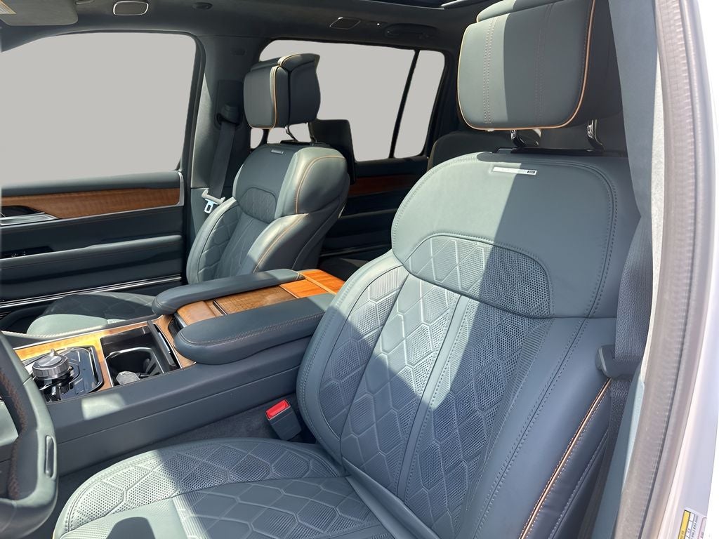 2022 Jeep Grand Wagoneer Series III