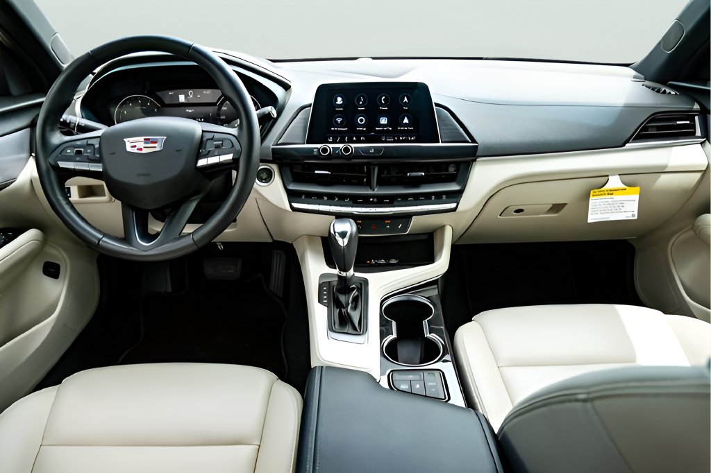 2023 Cadillac CT4 Luxury