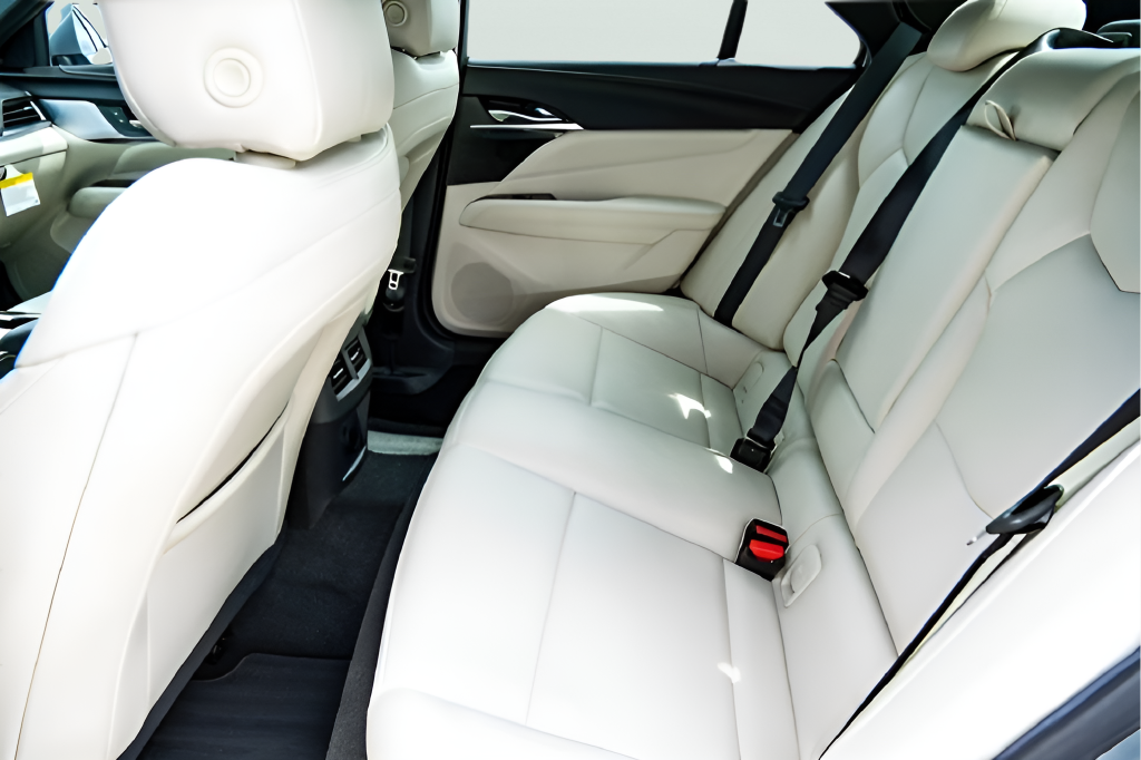 2023 Cadillac CT4 Luxury