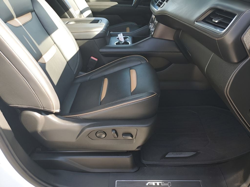 2022 GMC Yukon XL AT4