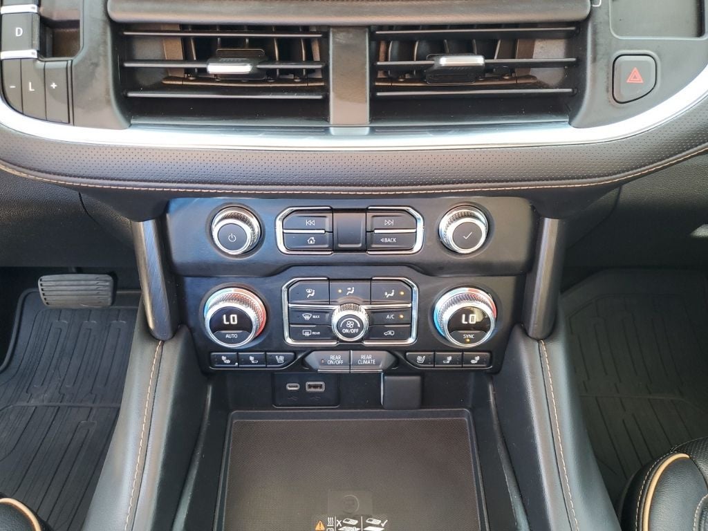 2022 GMC Yukon XL AT4