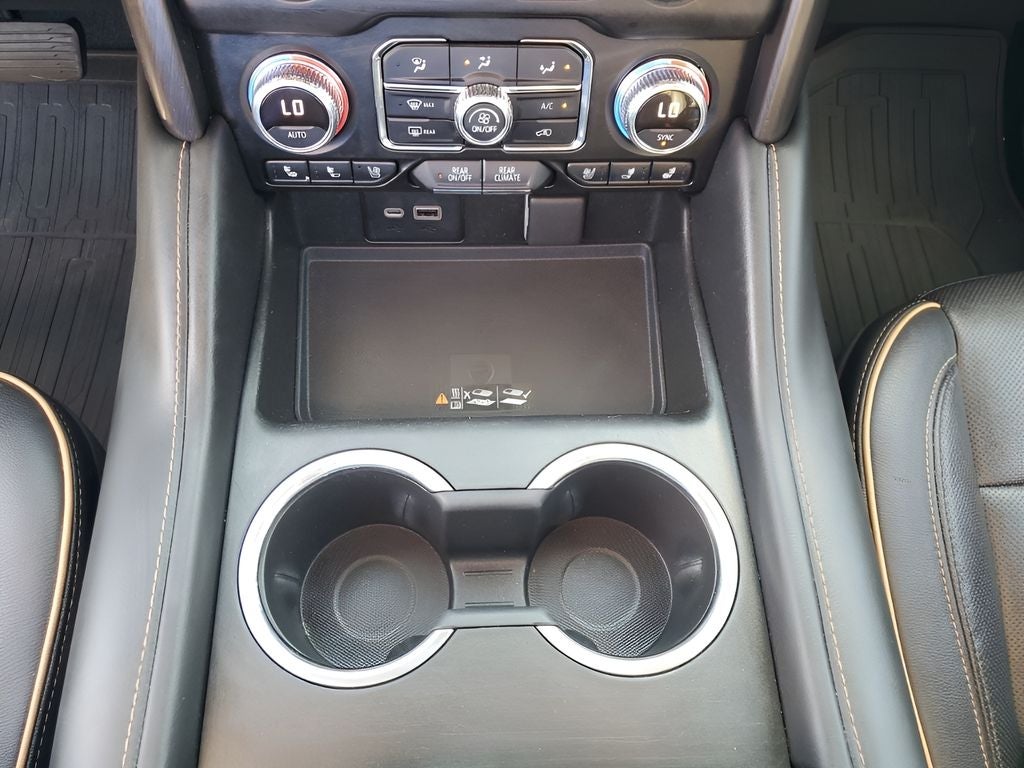 2022 GMC Yukon XL AT4