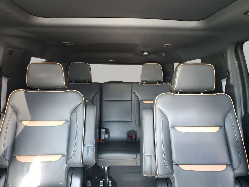 2022 GMC Yukon XL AT4