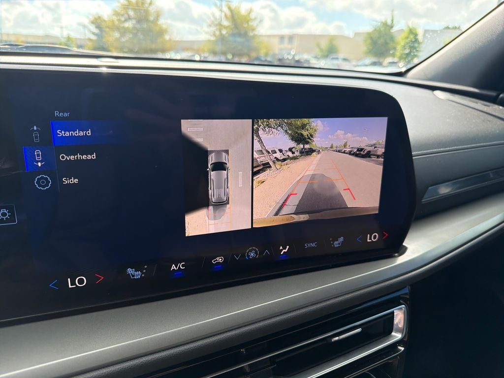 2024 Chevrolet Traverse LS