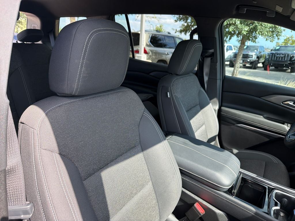 2024 Chevrolet Traverse LS