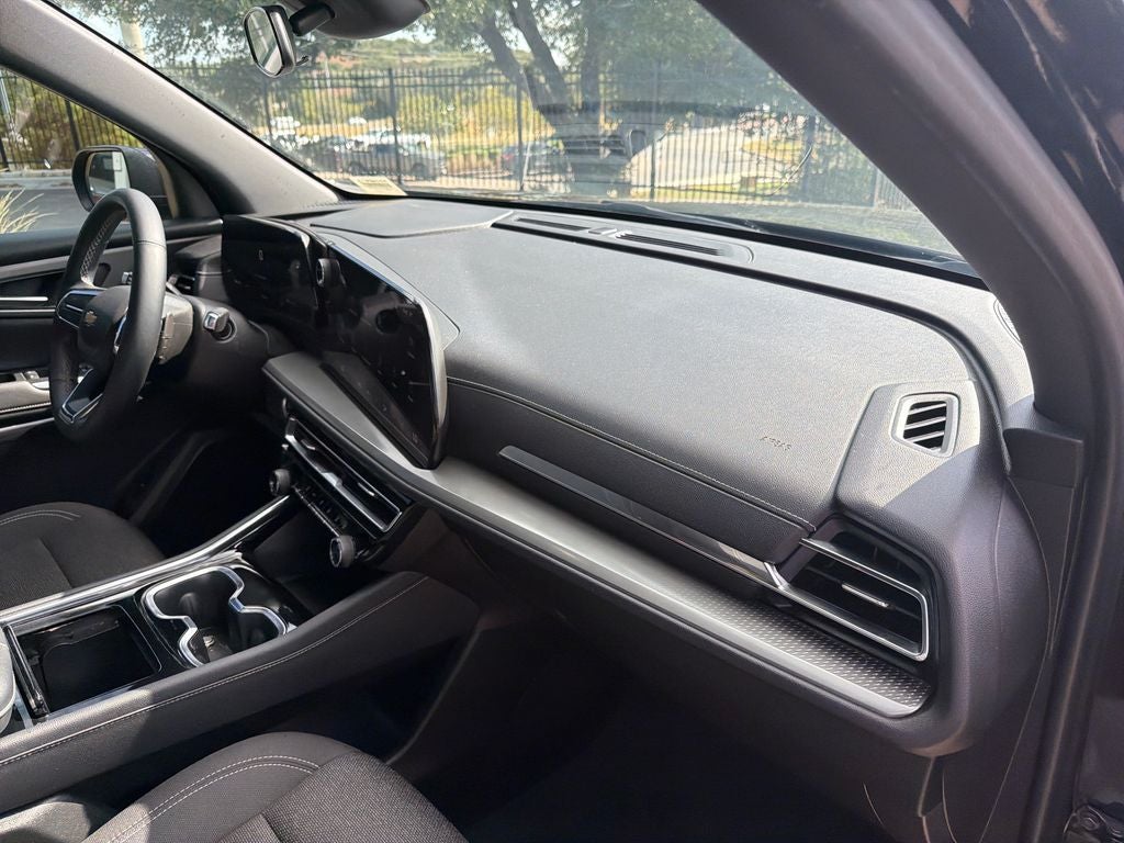2024 Chevrolet Traverse LS
