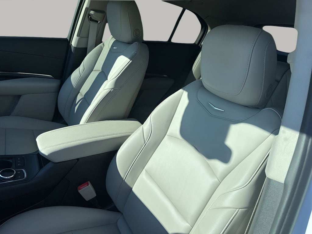 2022 Cadillac XT4 Luxury