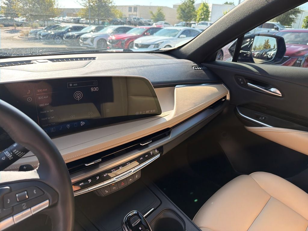 2024 Cadillac XT4 Luxury