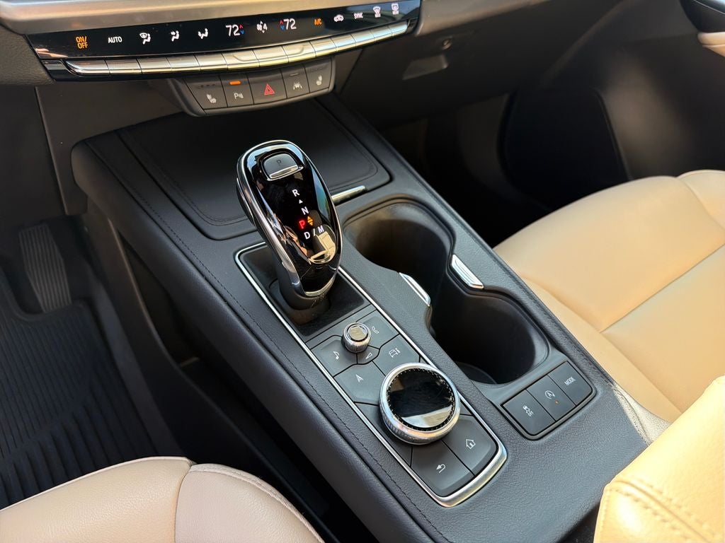 2024 Cadillac XT4 Luxury