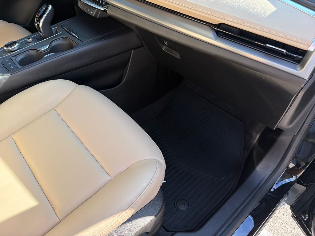 2024 Cadillac XT4 Luxury