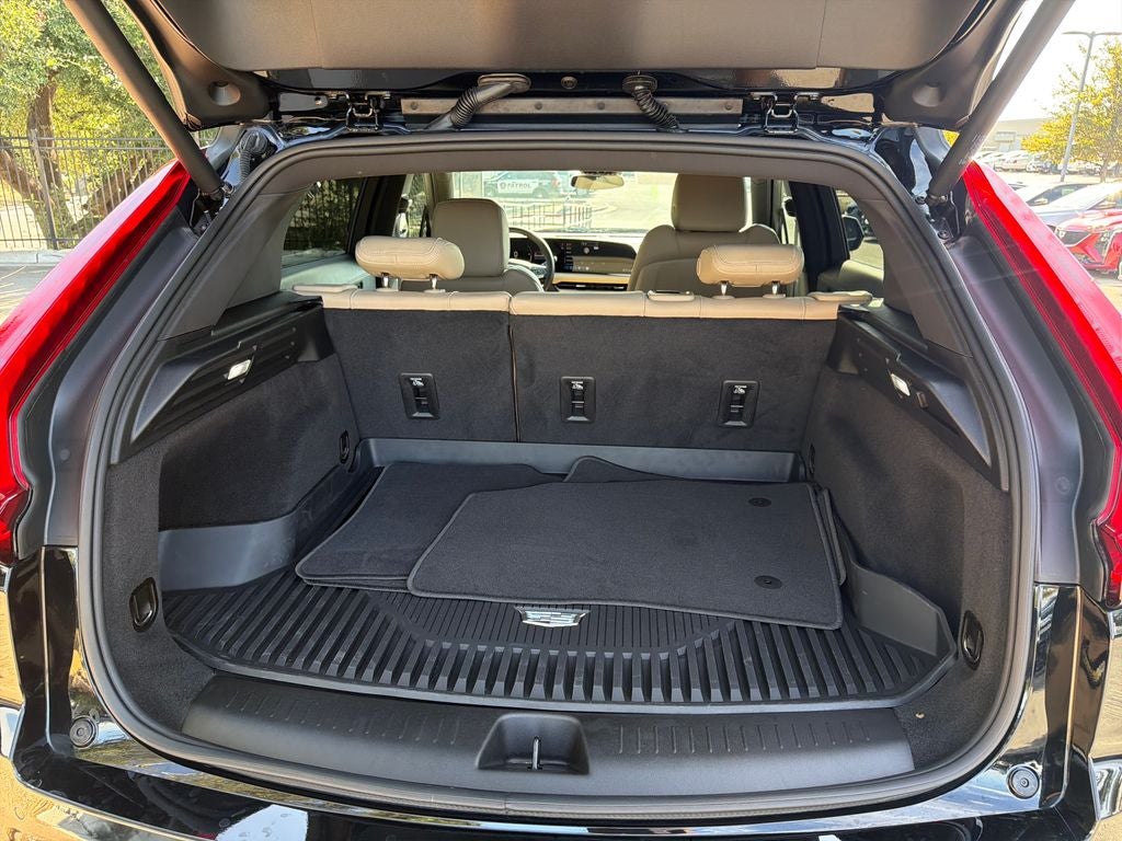 2024 Cadillac XT4 Luxury
