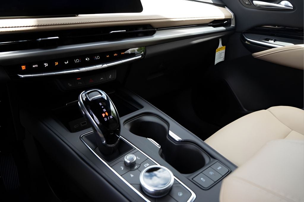 2024 Cadillac XT4 Luxury