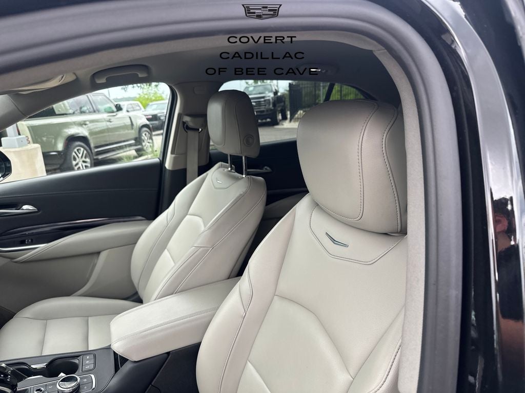 2023 Cadillac XT4 Luxury