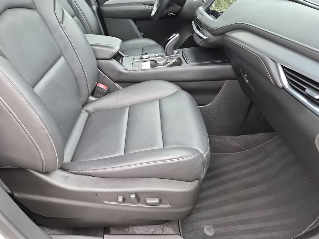 2021 Cadillac XT4 Premium Luxury