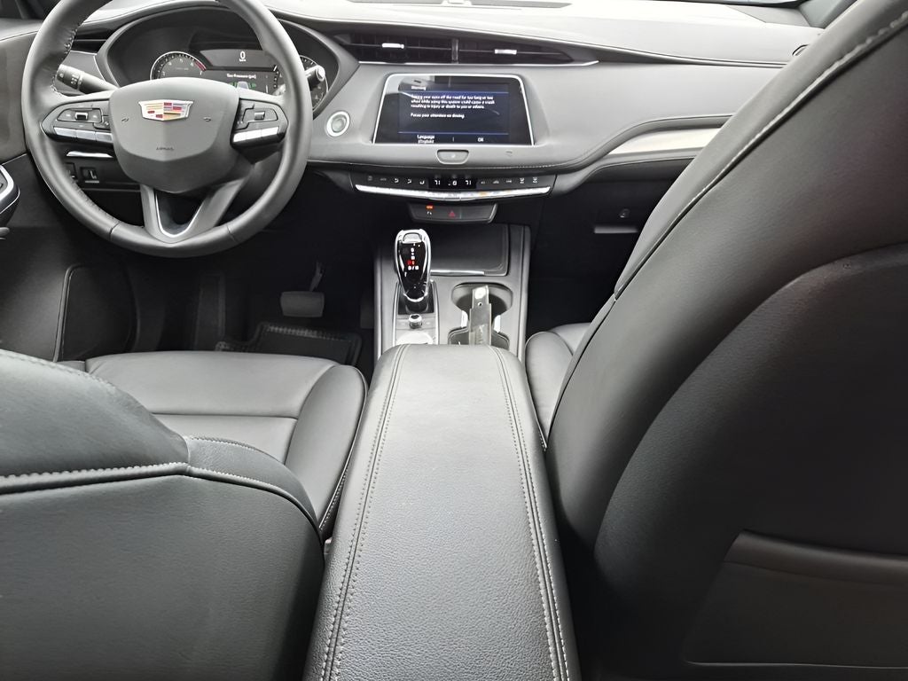 2021 Cadillac XT4 Premium Luxury