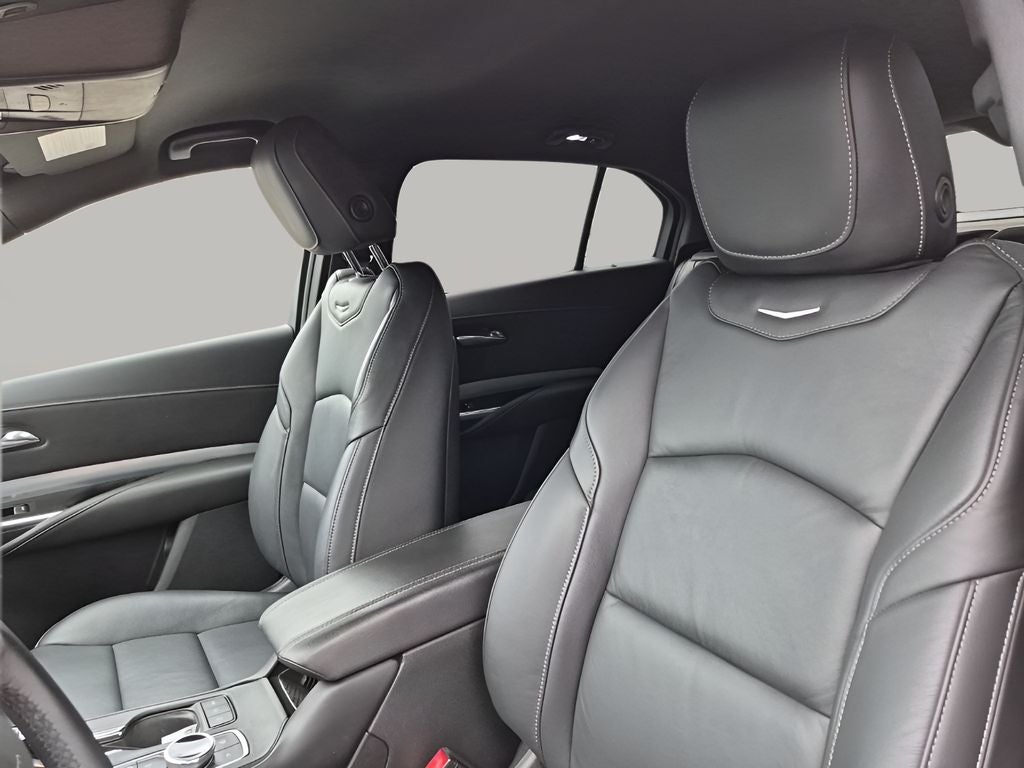 2021 Cadillac XT4 Premium Luxury