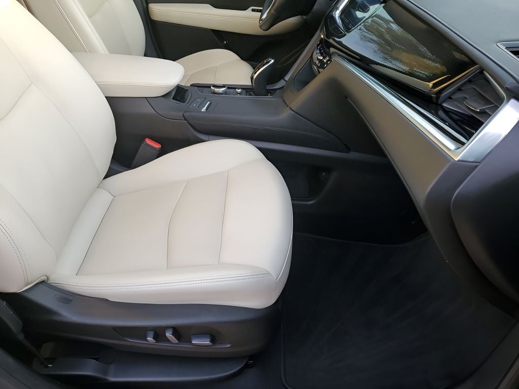 2022 Cadillac XT6 Sport