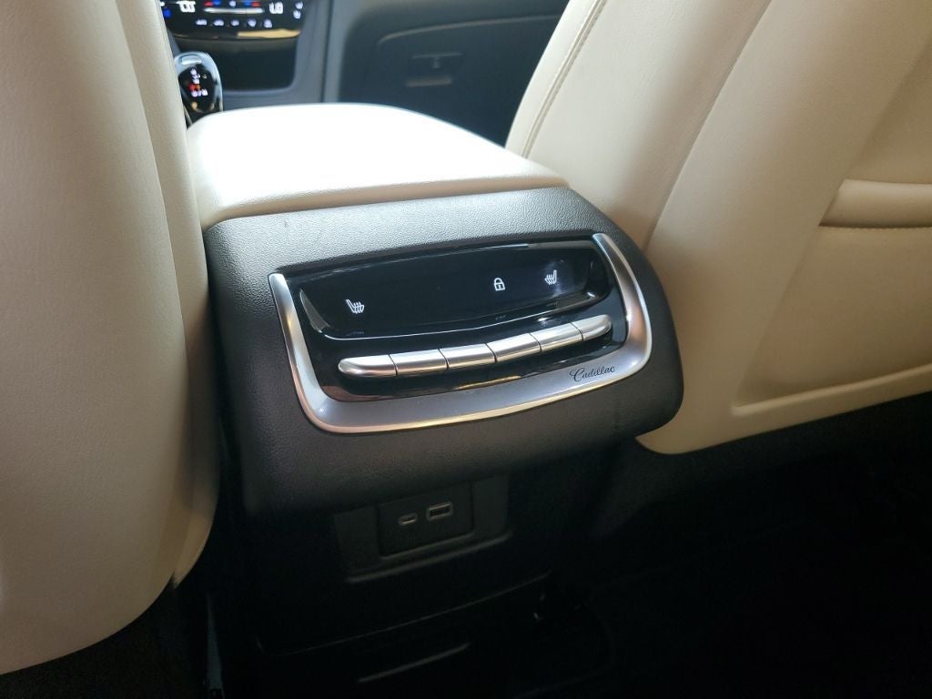 2022 Cadillac XT6 Sport