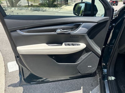 2025 Cadillac XT6 Sport