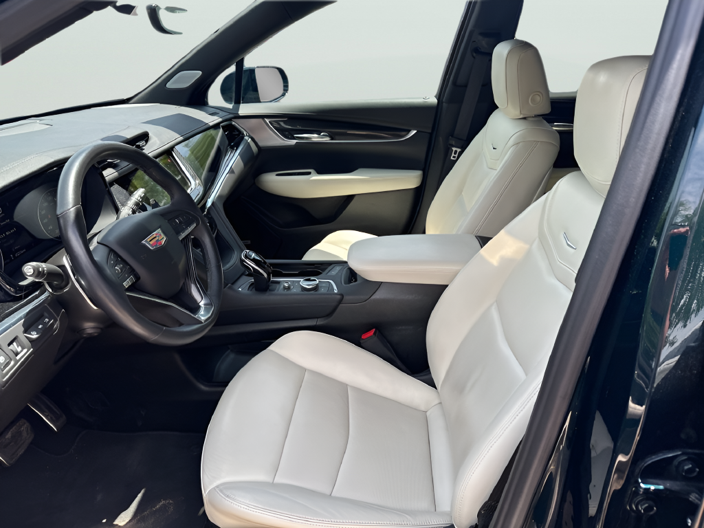 2025 Cadillac XT6 Sport