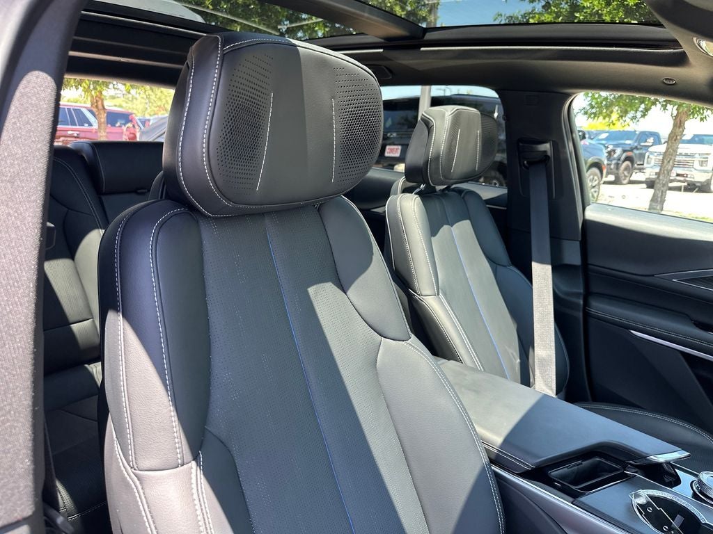 2025 Cadillac LYRIQ Luxury