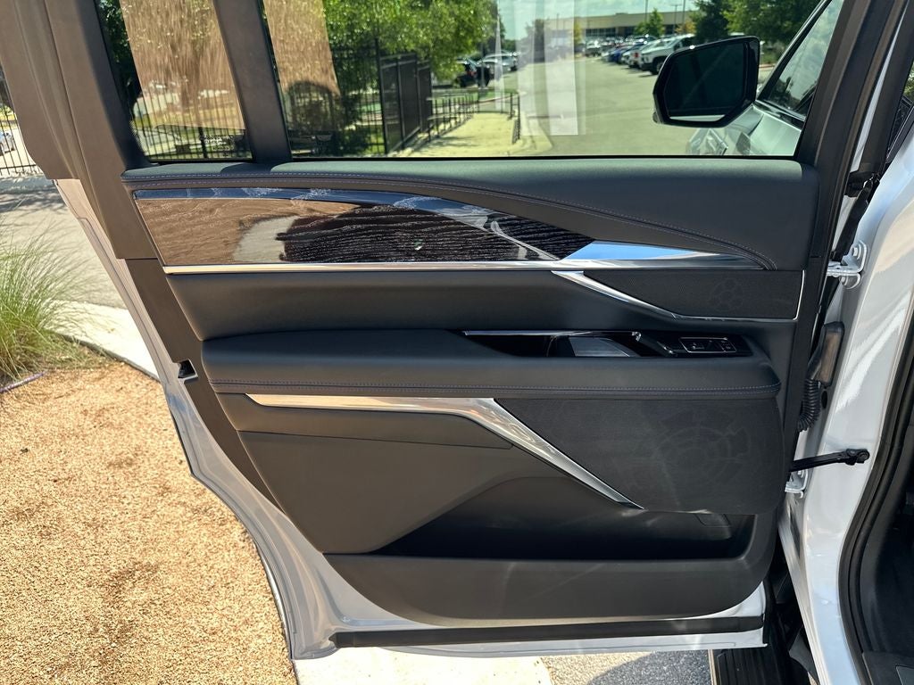 2026 Cadillac ESCALADE IQL Luxury