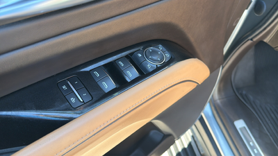 2023 Cadillac Escalade ESV Premium