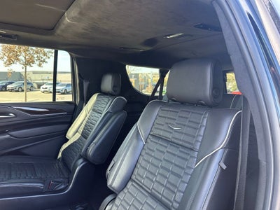 2023 Cadillac Escalade ESV Premium Luxury Platinum