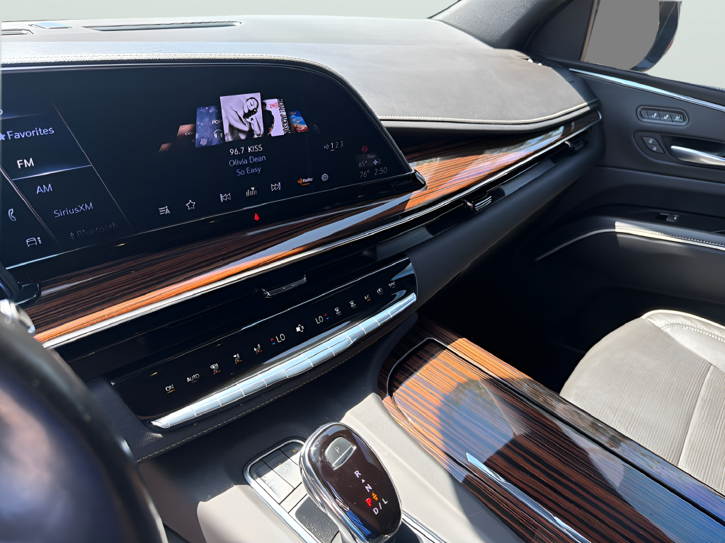 2022 Cadillac Escalade ESV Premium