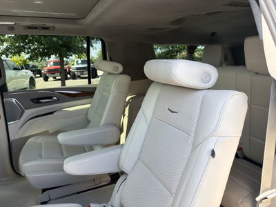 2024 Cadillac Escalade ESV Sport Platinum