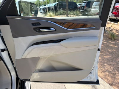 2024 Cadillac Escalade ESV Sport Platinum