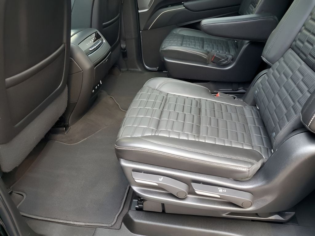 2022 Cadillac Escalade ESV Sport Platinum