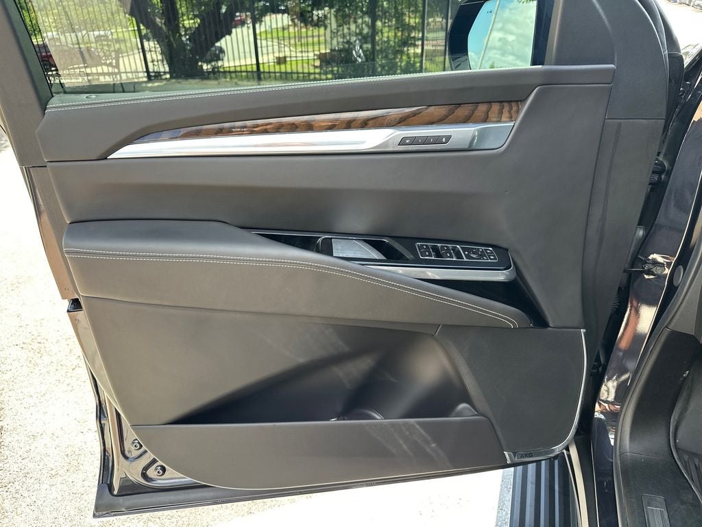 2025 Cadillac Escalade Sport Platinum