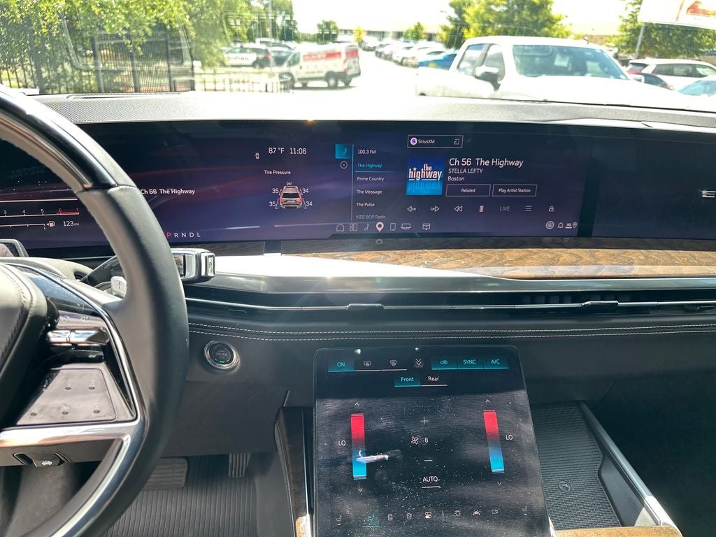 2025 Cadillac Escalade Sport Platinum