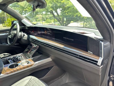 2025 Cadillac Escalade Sport Platinum