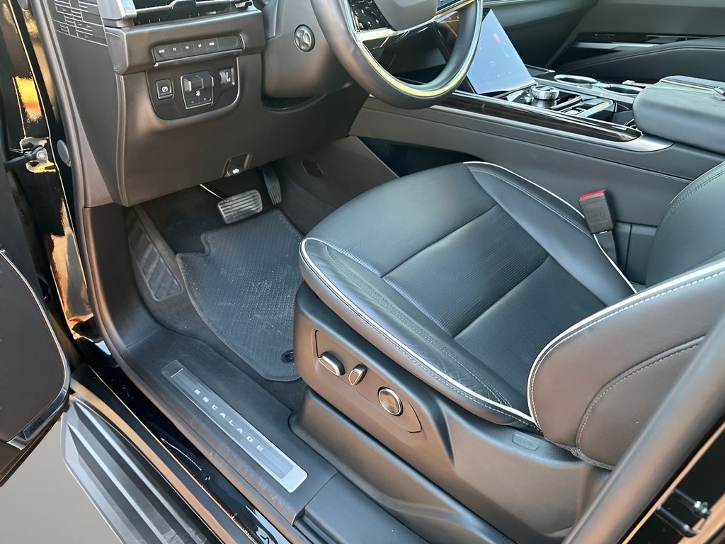 2025 Cadillac Escalade Premium Luxury