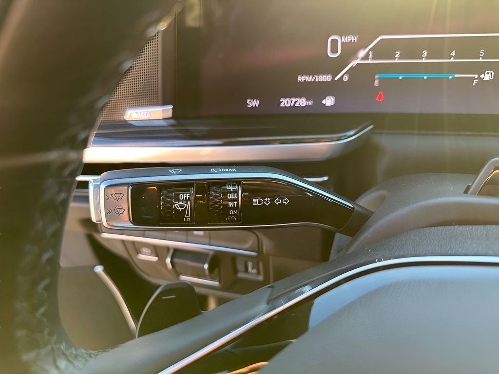 2025 Cadillac Escalade Premium Luxury