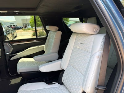 2025 Cadillac Escalade Sport Platinum