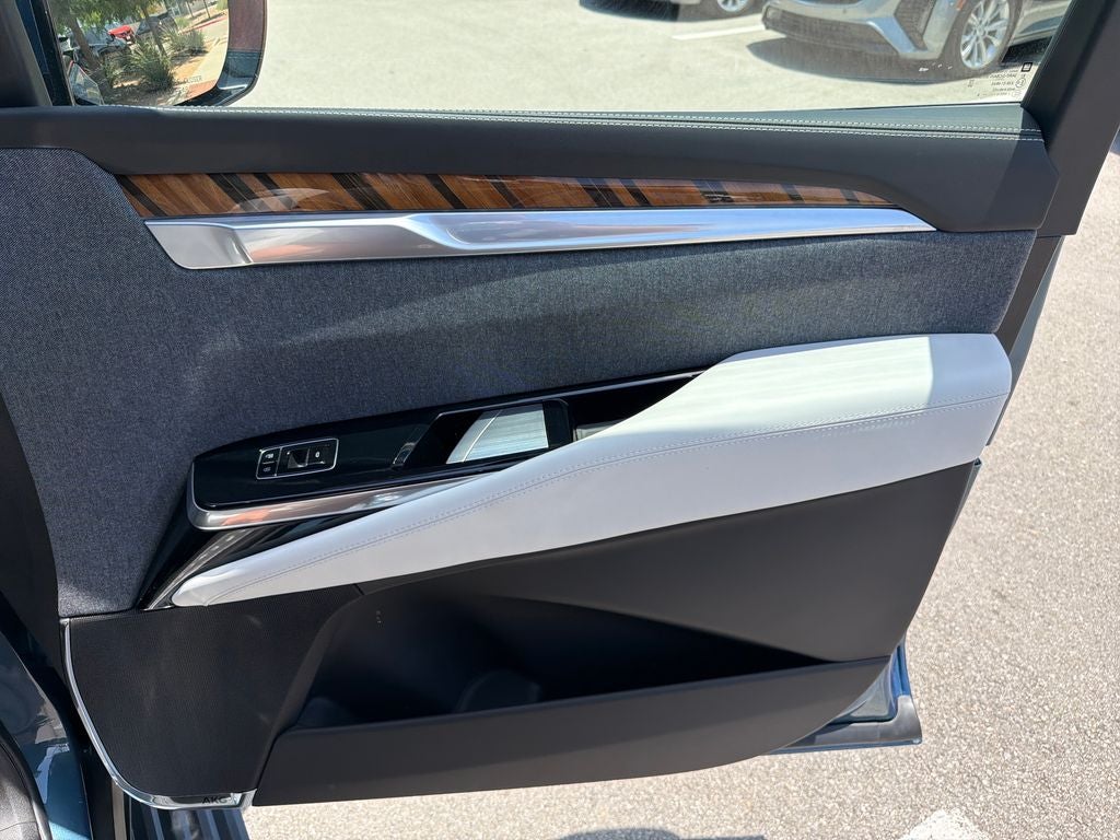 2025 Cadillac Escalade Sport Platinum