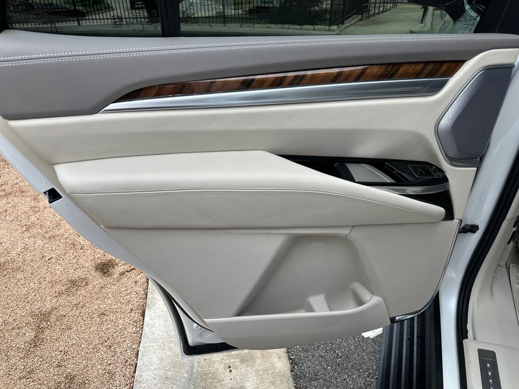 2025 Cadillac Escalade Sport Platinum