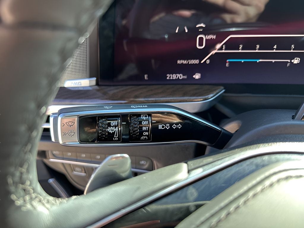 2025 Cadillac Escalade Sport Platinum