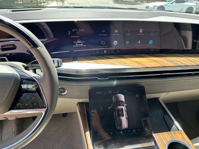 2025 Cadillac Escalade Sport Platinum