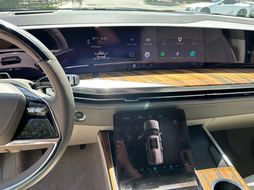 2025 Cadillac Escalade Sport Platinum