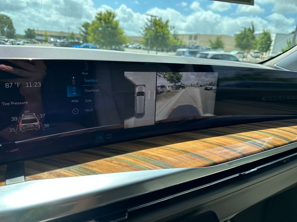 2025 Cadillac Escalade Sport Platinum
