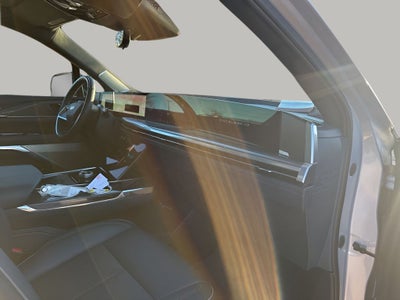 2025 Cadillac ESCALADE IQ Luxury 2