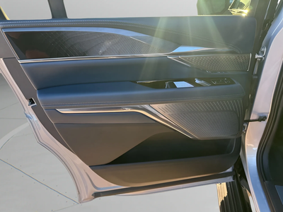 2025 Cadillac ESCALADE IQ Luxury 2